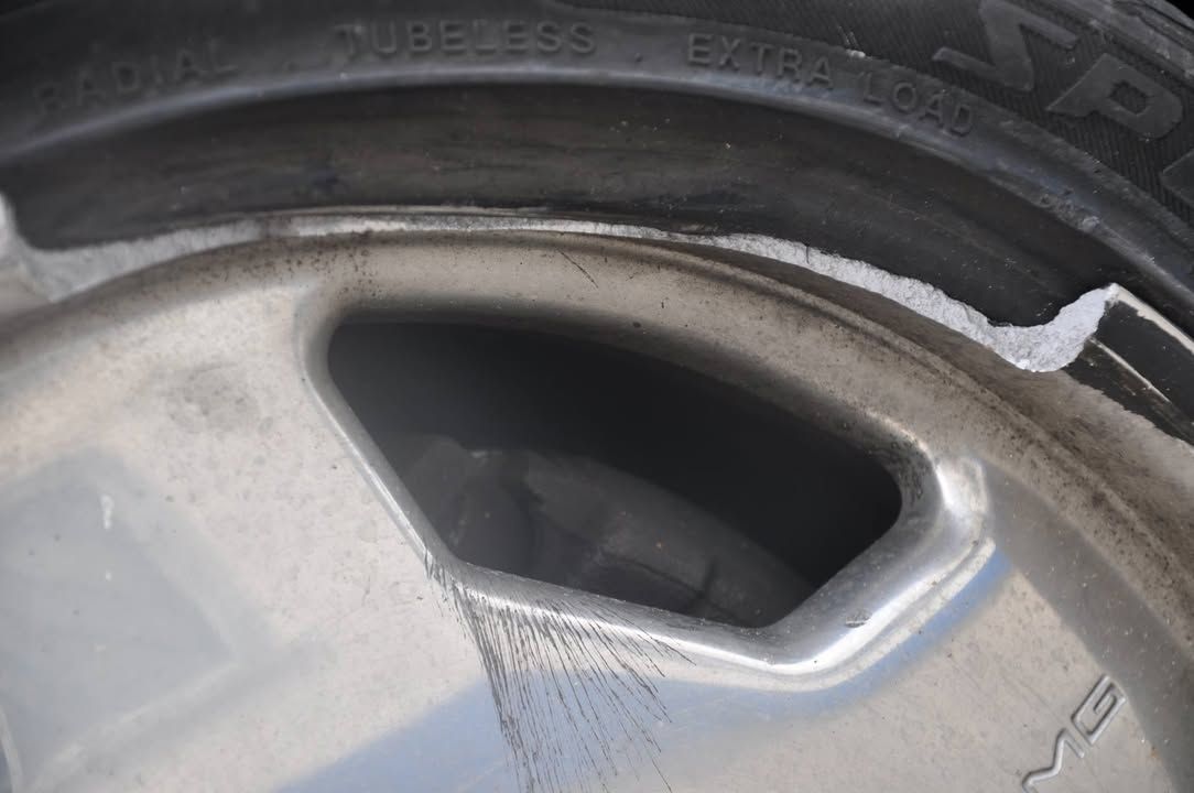 Foto zum Facebook-Beitrag von CARCHECK Berlin: Wenn' s mal knallt.